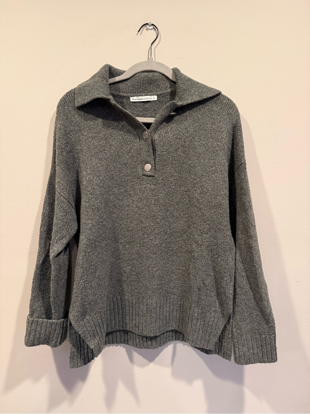 Abercrombie & Fitch Gray Collared Button Henley Sweater